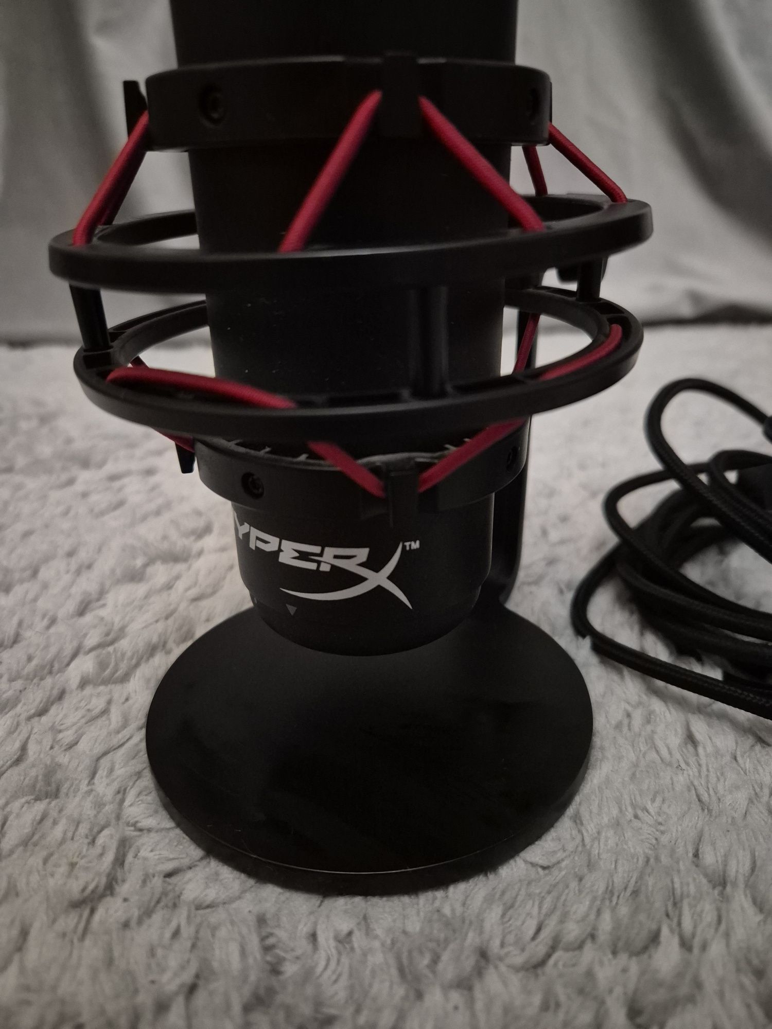 Микрофон HyperX Quadcast с подсветкой