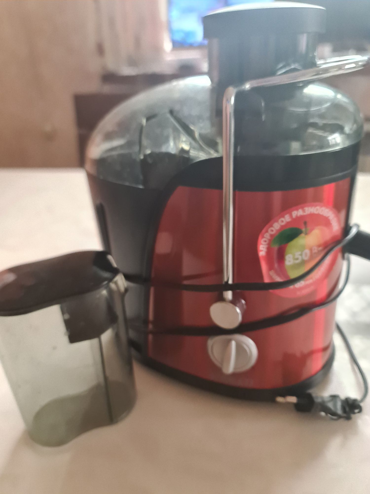 Соковыжималка марки  Скарлетт