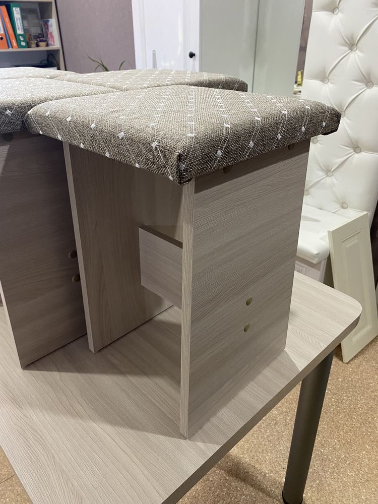 Стол с табуретками 26000
