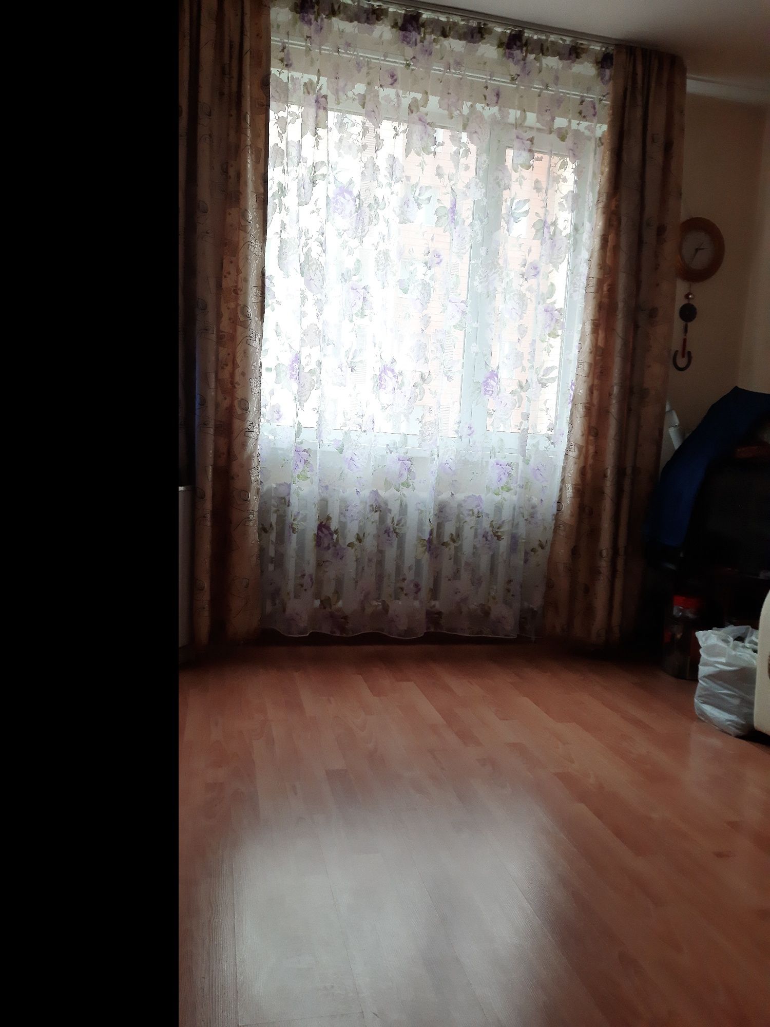 Срочно!!! Одноком квартира 8этаж 42,3кавдратных.метра.Тёплая.сухая.