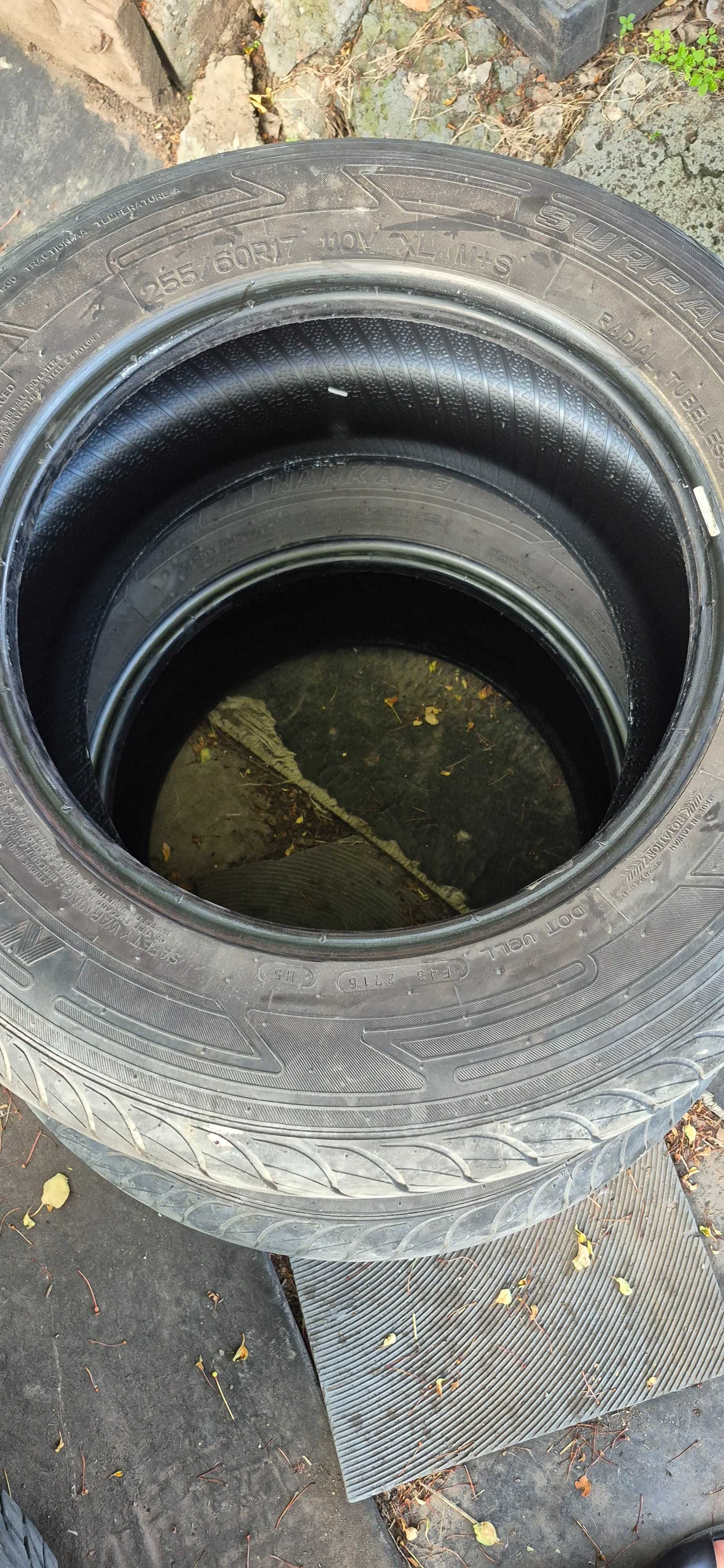 Продам Шины 255/60R17
