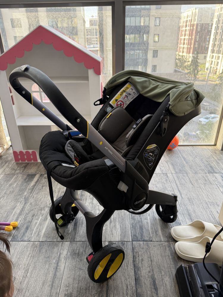 Продам коляску doona 110000