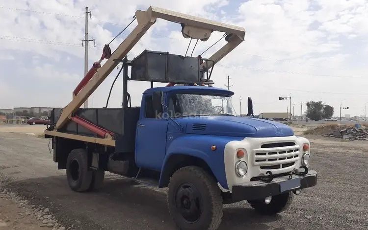 Силикатный кирпич,в любом количестве.