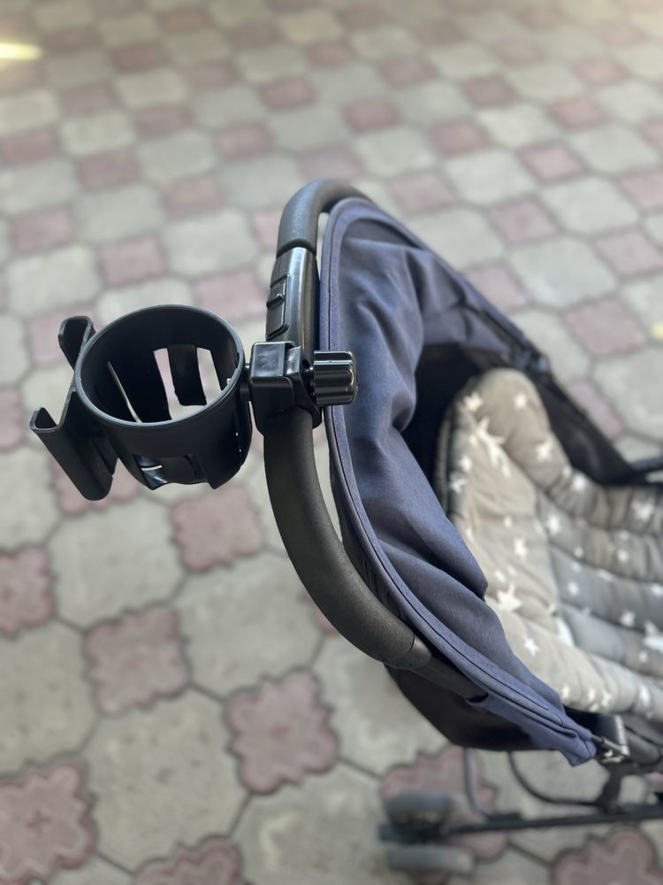 ПРОДАМ Коляску в хорошом состояние
