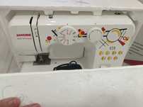 Швейная машинка фирмы Janome