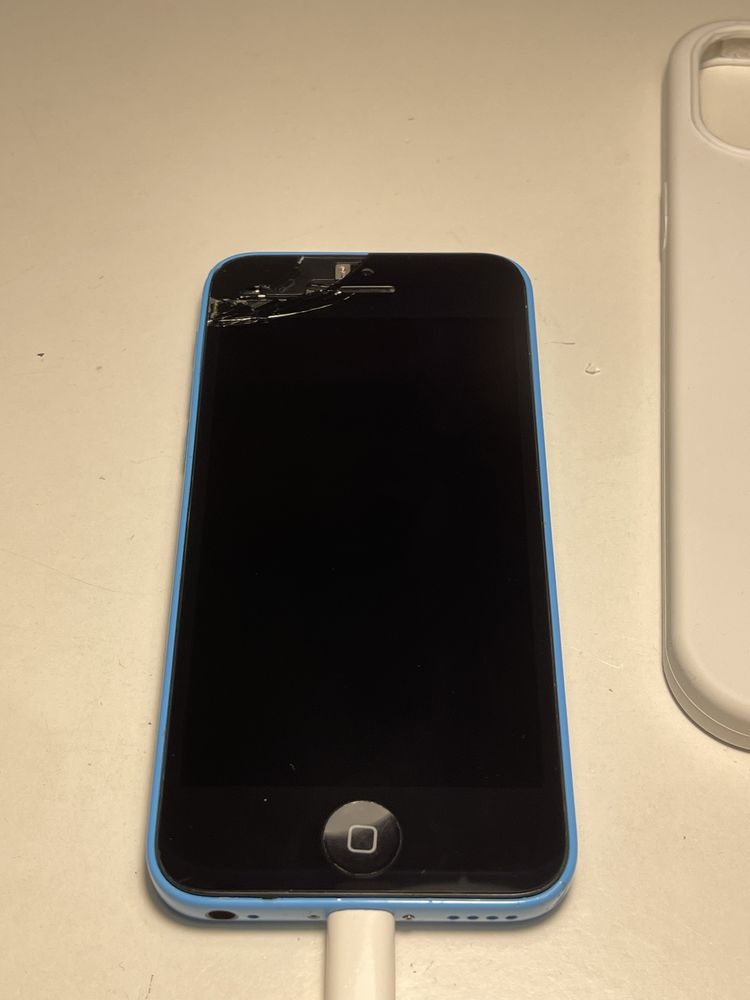 iPhone 5c 16 гигб
