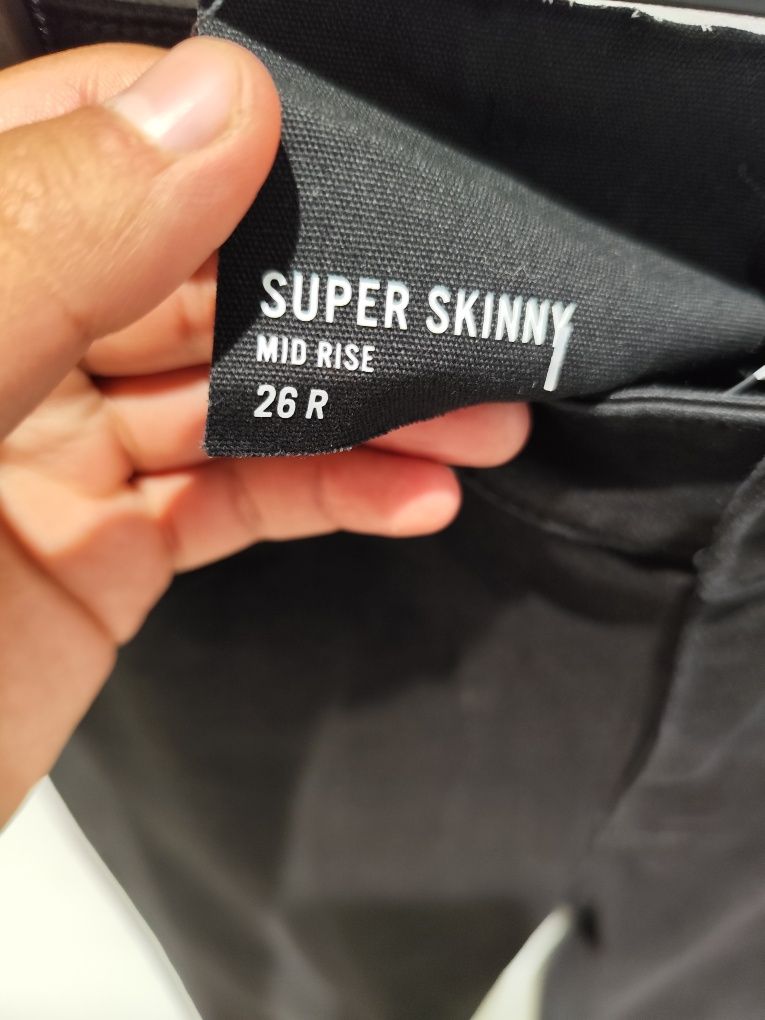 Женские брюки Armani Exchange 26 размер