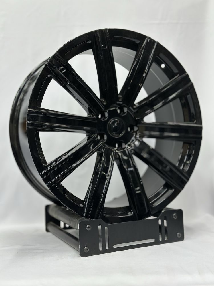 Продается комплект диск R22 5x130