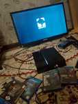Playstation 4 с телевизором в подарок несколько диски