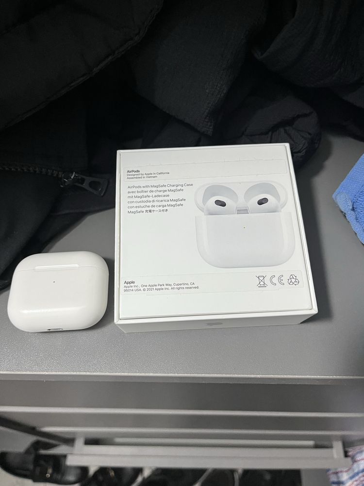 Наушники Apple AirPods 3 белый
