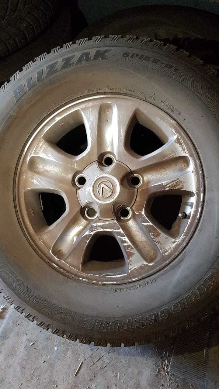 зимняя резина 285/65 R 17 с дисками, в идеал.состоянии