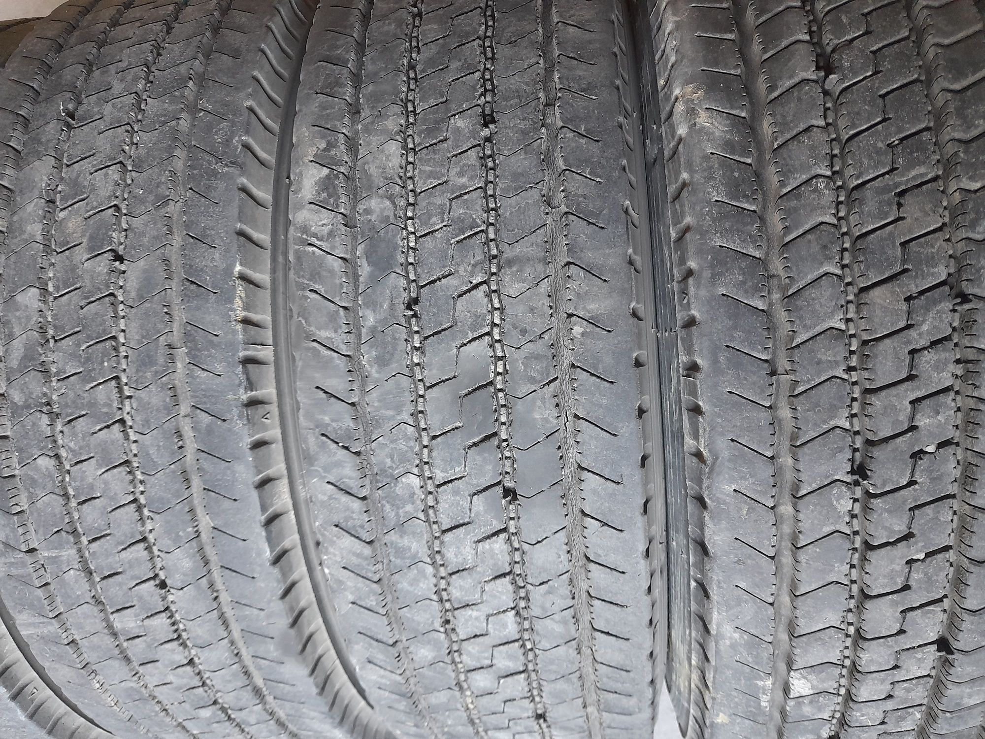Bridgestone 215/75/17,5