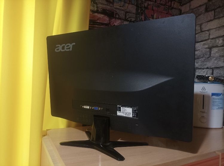 Продам монитор Acer 22" Full HD за 25 тыс