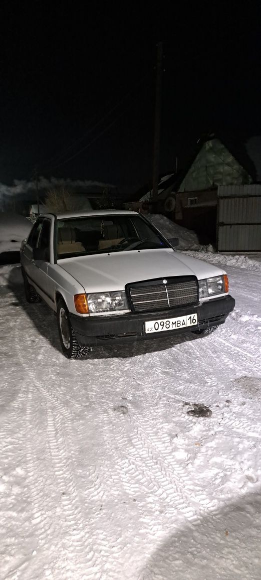 Мерседес W201, обмен на мерседес по больше.