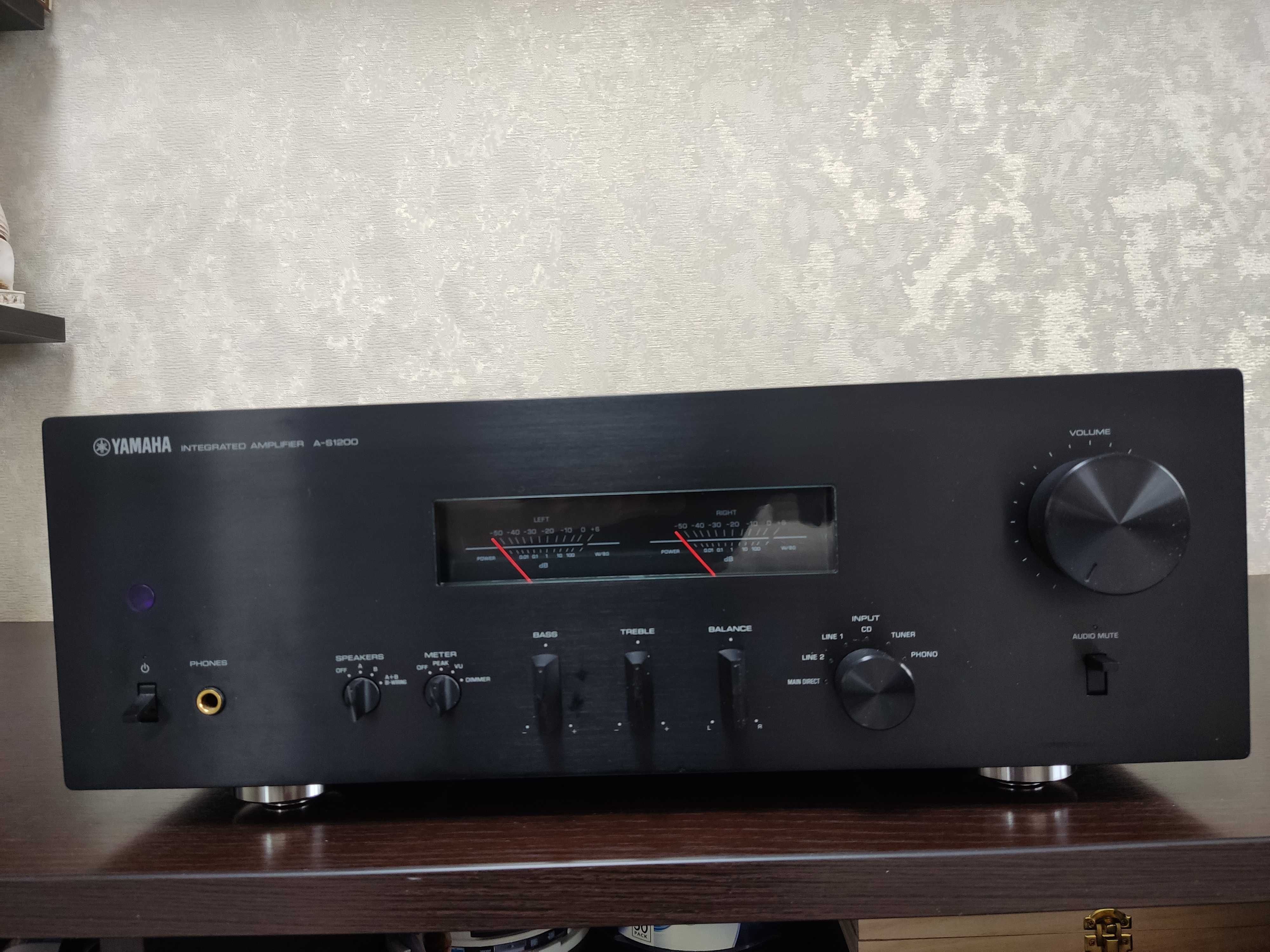 Усилитель Yamaha A-S 1200