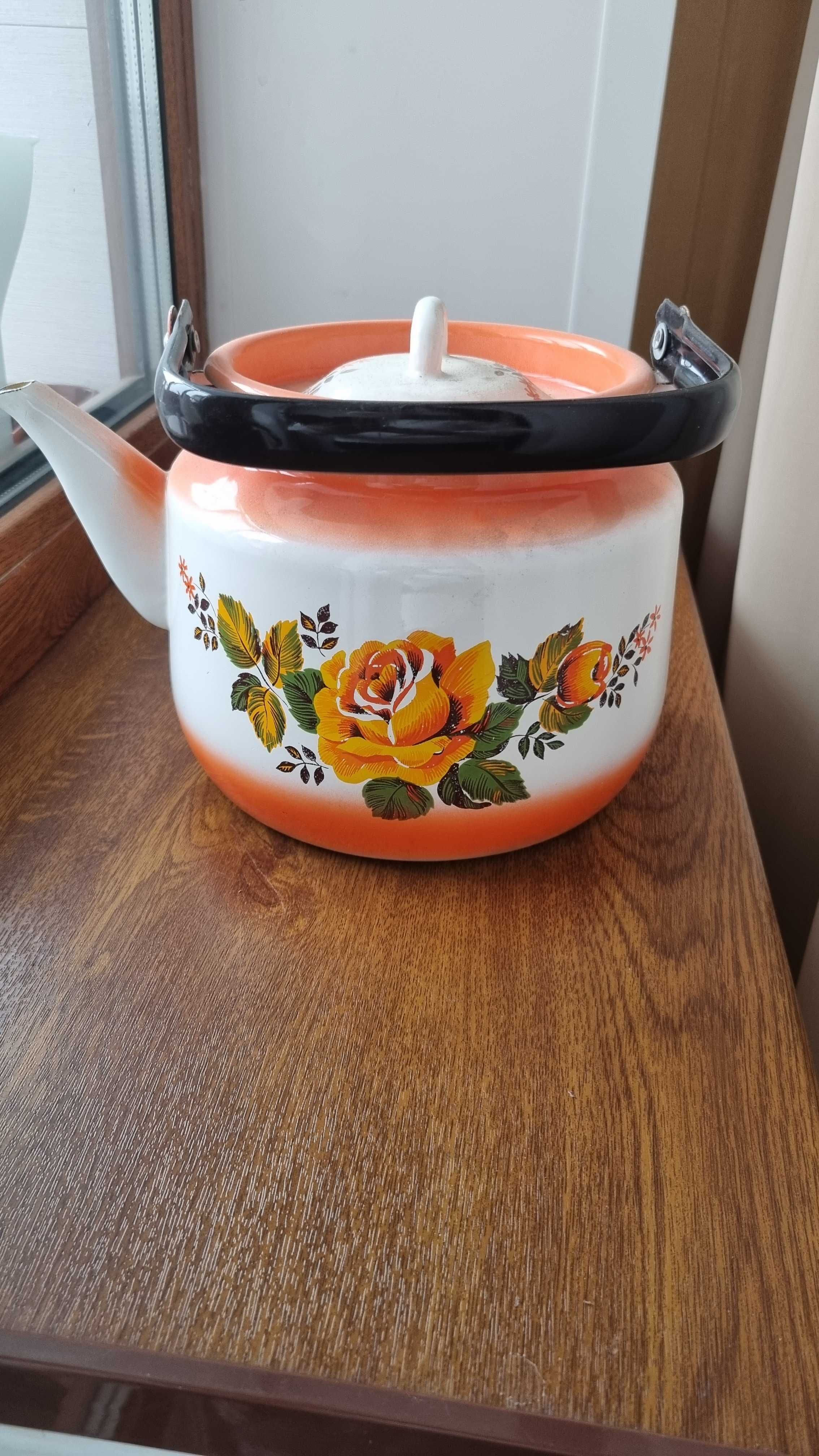 Чайник эмалированный, советский