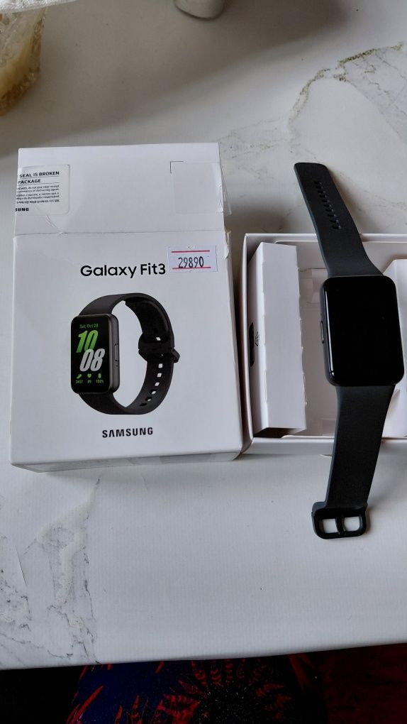 Продам смарт часы Galaxy Fit3