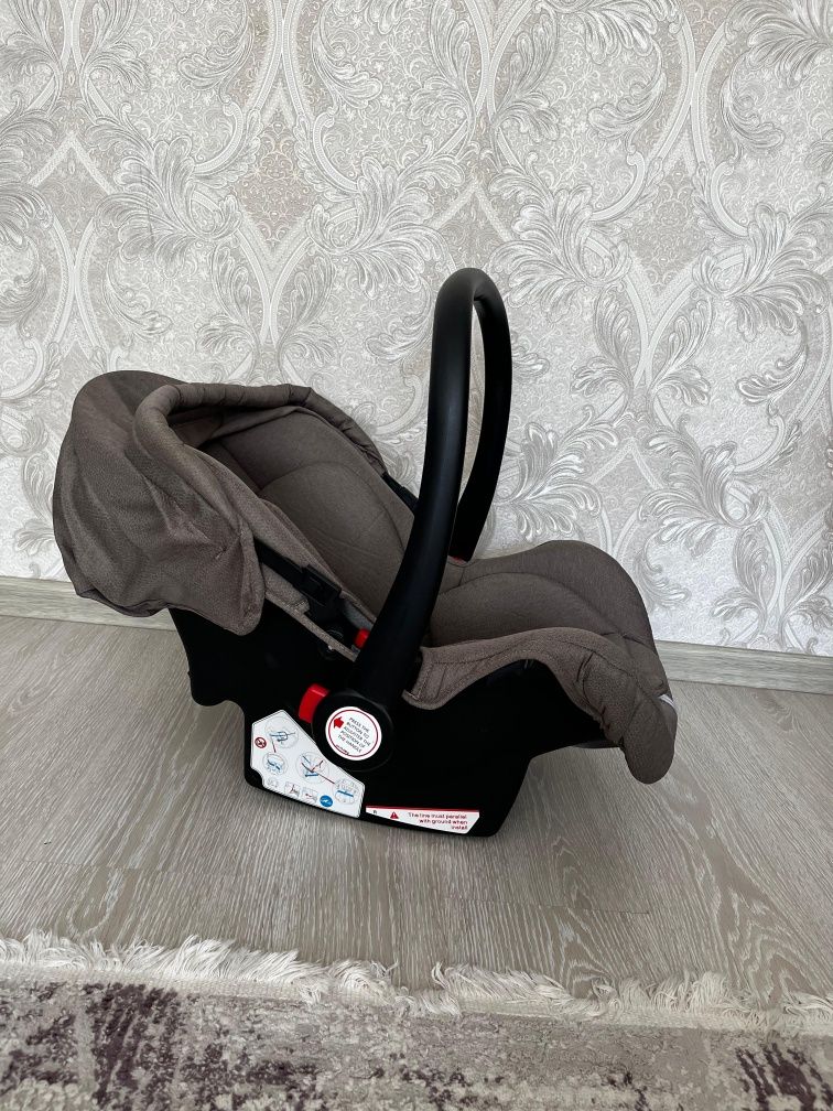Продам хорошую  коляску.