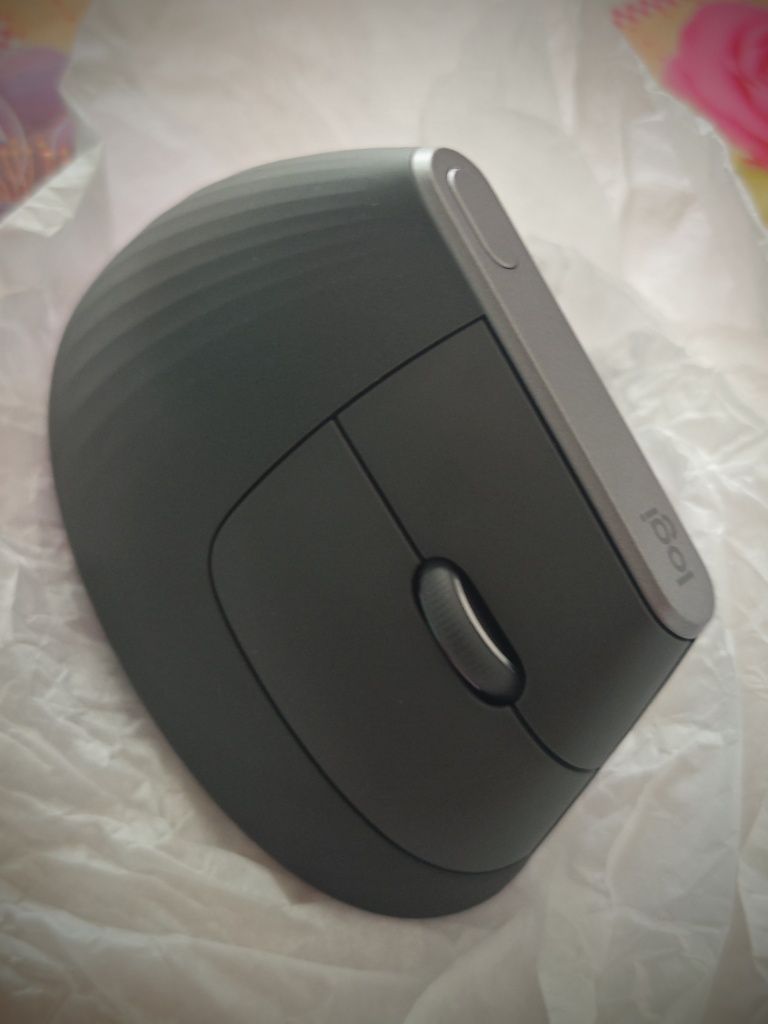 Продам мышку Logitech MX VERTICAL