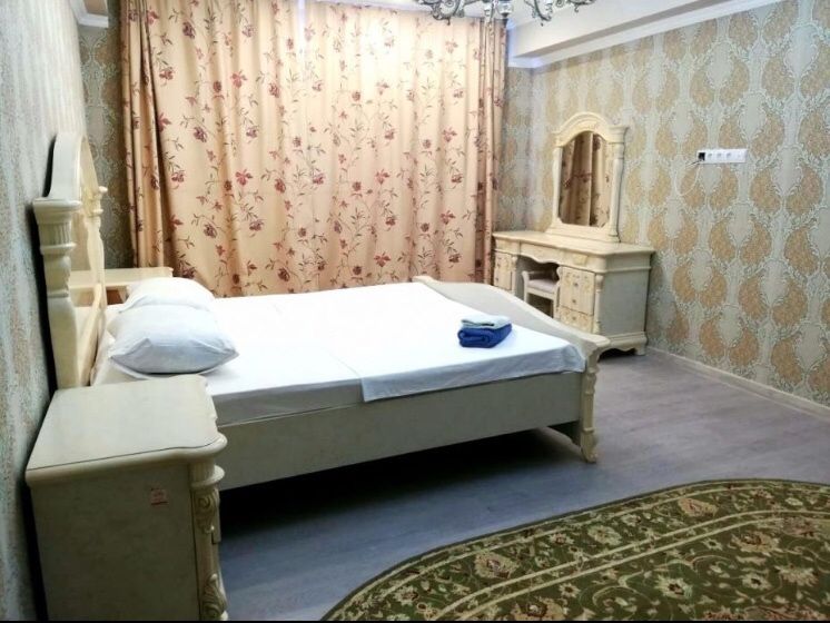 По часам квартира. Актобе