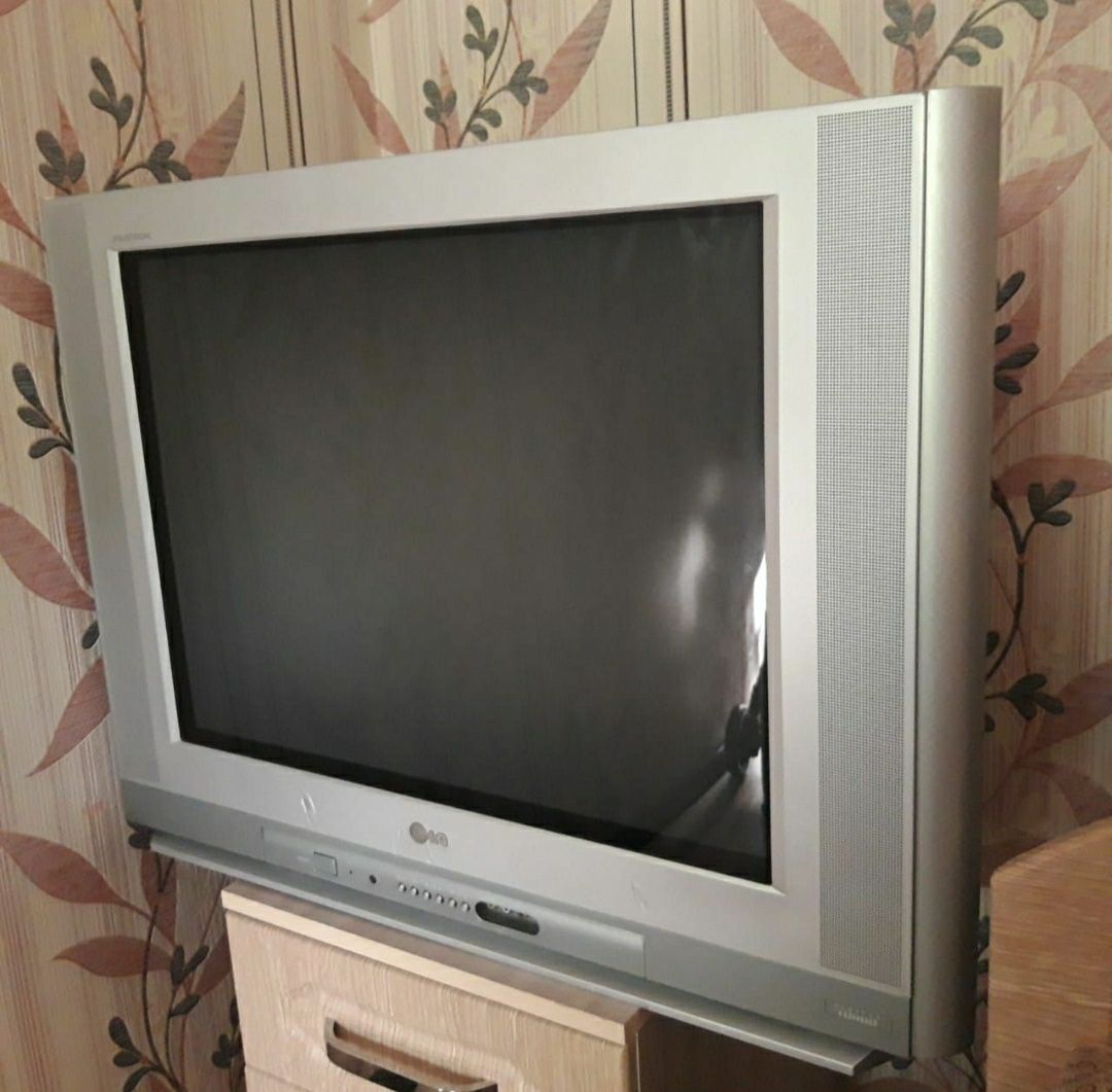 Продам телевизор