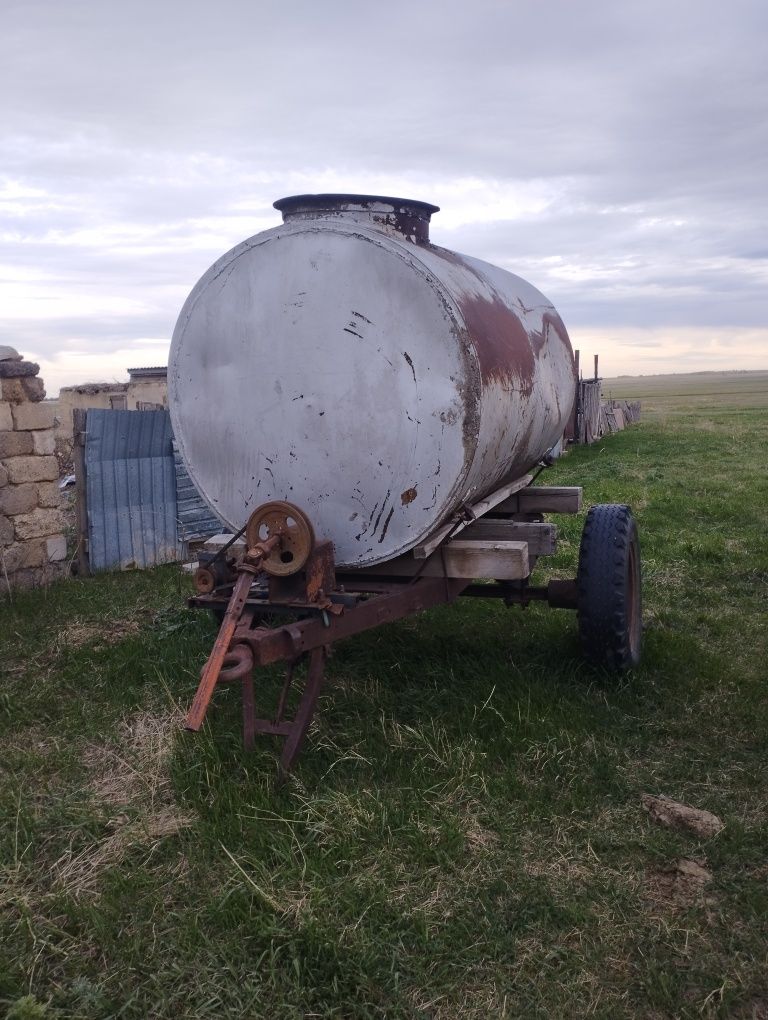 Продам бочку 3 куб.