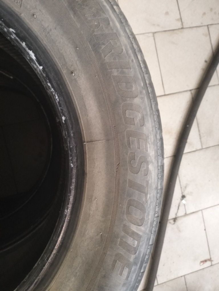 225/60/17 продам резину