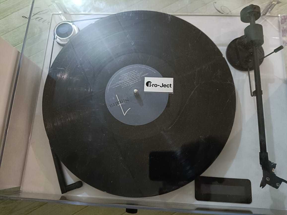 Виниловый проигрыватель Pro-Ject Juke Box E
