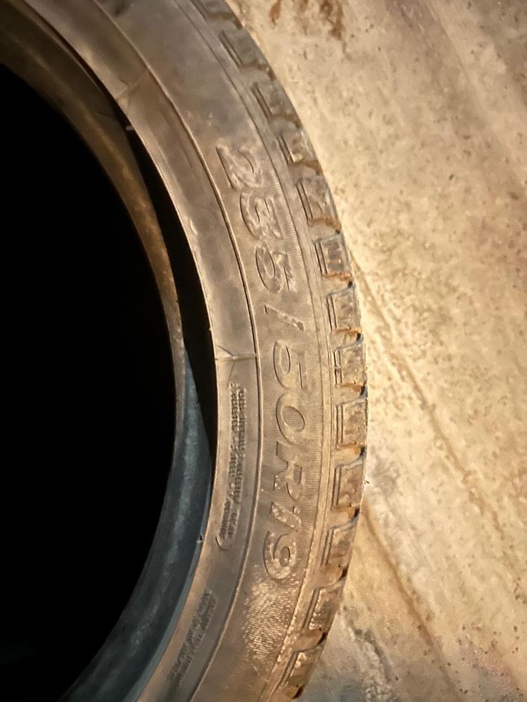 235/50 R19 шины комлект в хорошом состояний