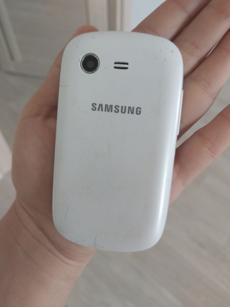 Смартфон Samsung GT-S5280 Galaxy Star Ceramic White