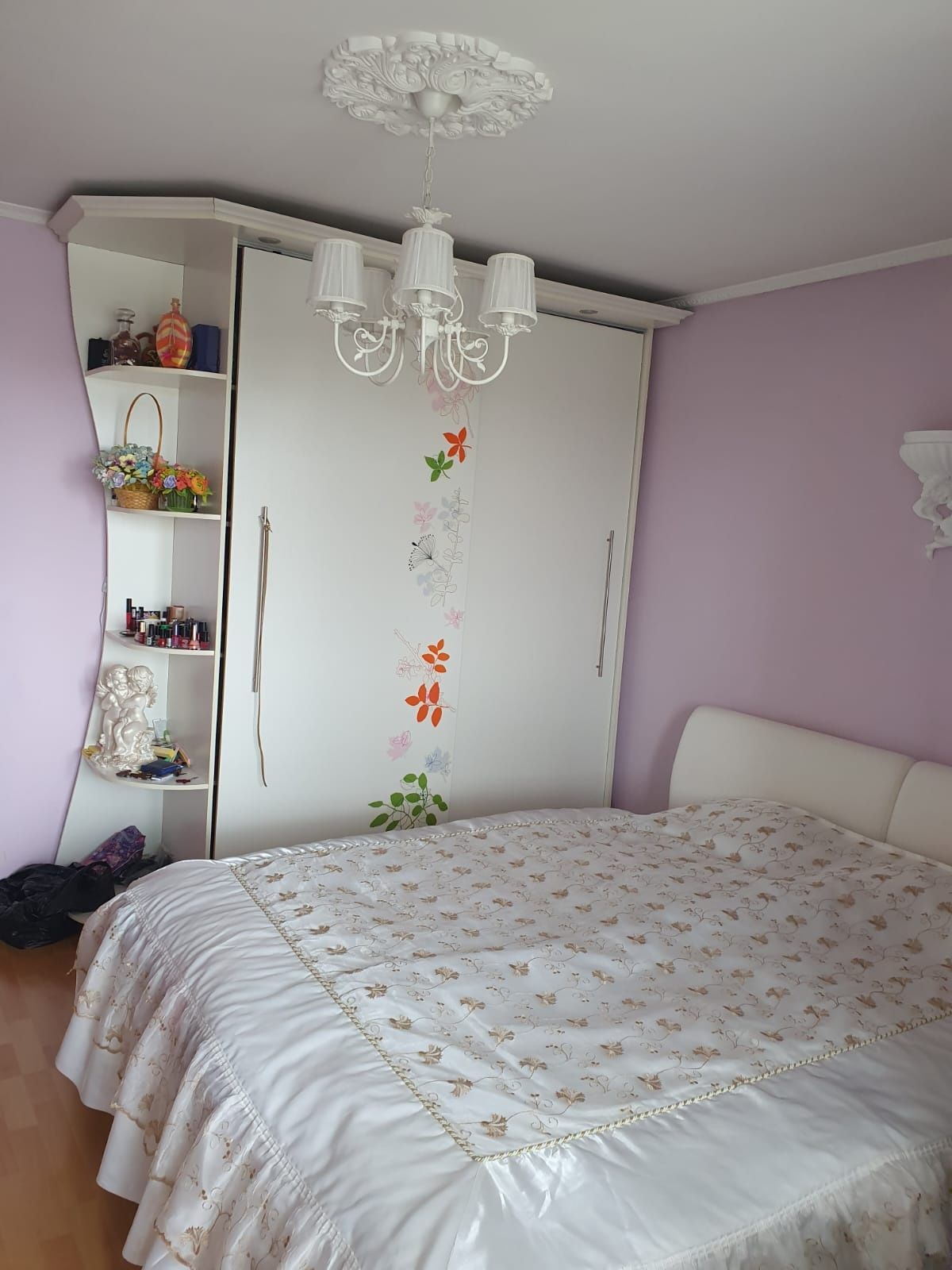 Продам 3 ком квартиру новой планировки Достык Молл