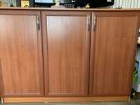 Продам  шкафчик с полками.Размер 158 длинна.Ширина 40 см.Высота 110 см
