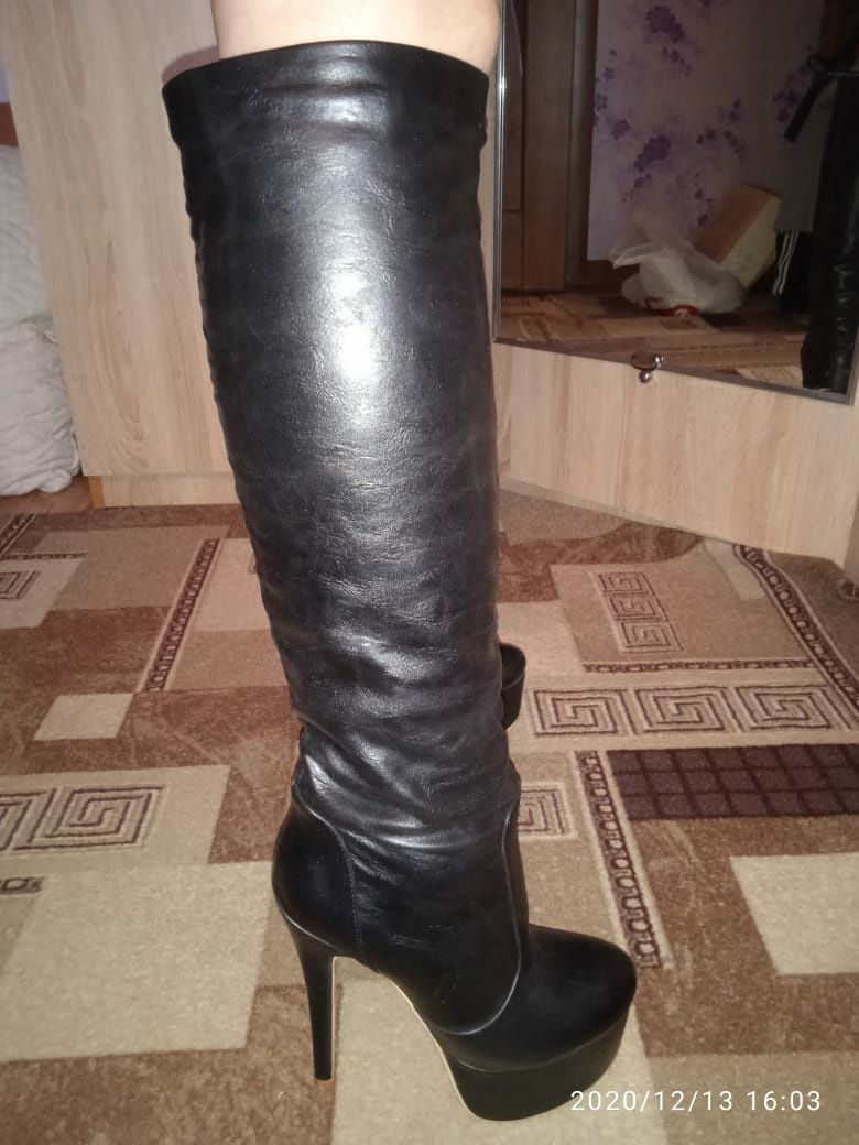 Сапожки женские кожаные