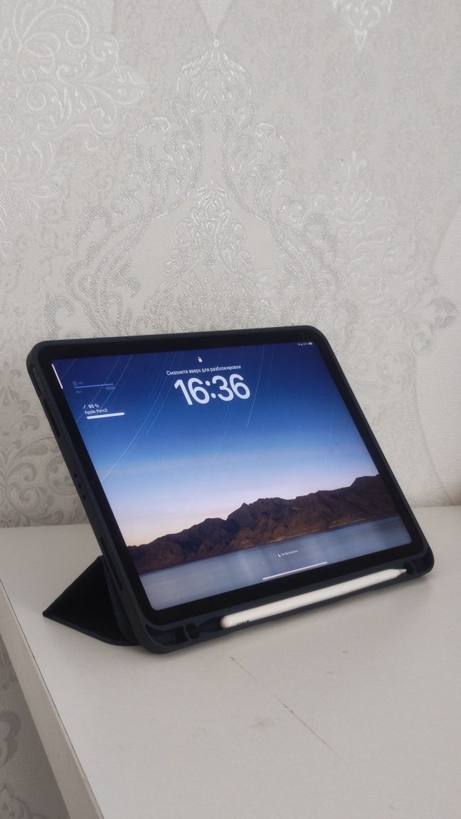 Ipad Air 5 + Pencil 2 generation + Bluetooth keyboard