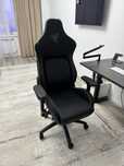 Продам игровое кресло Razer