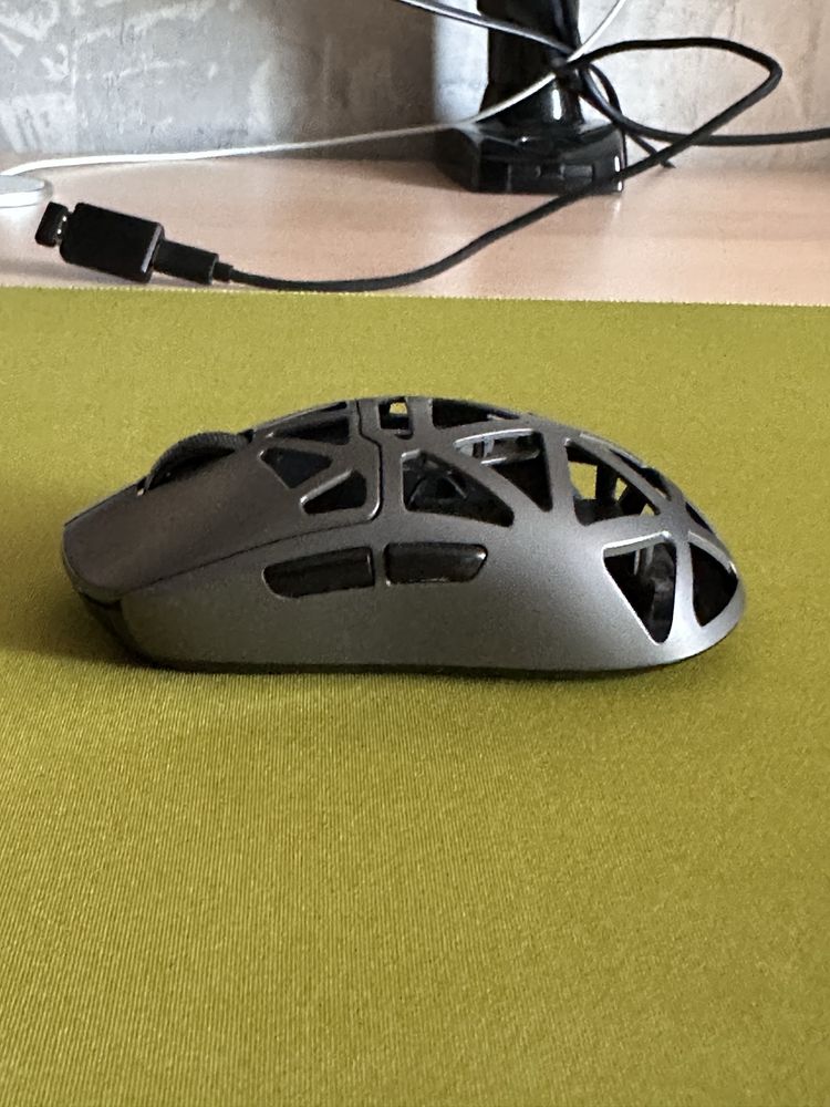 Игровая мышка mchose ax5 pro max  и коврик steelseries