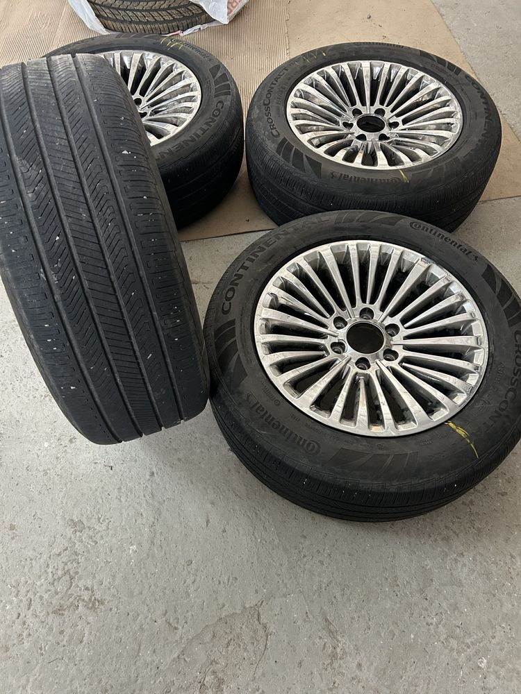 Летние шины Continental 265/55/19 на Танк 500