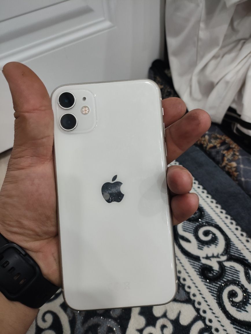 Продам iPhone 1 1
