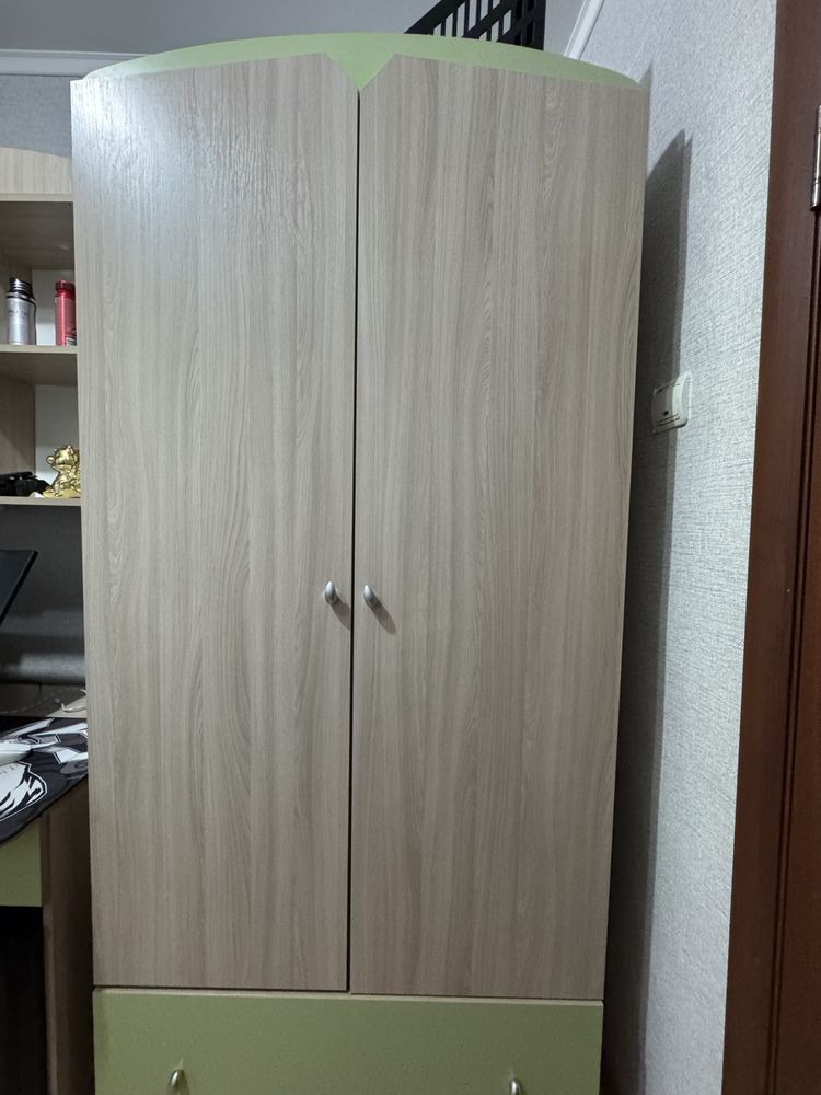 Продам стенку в хорошем состоянии