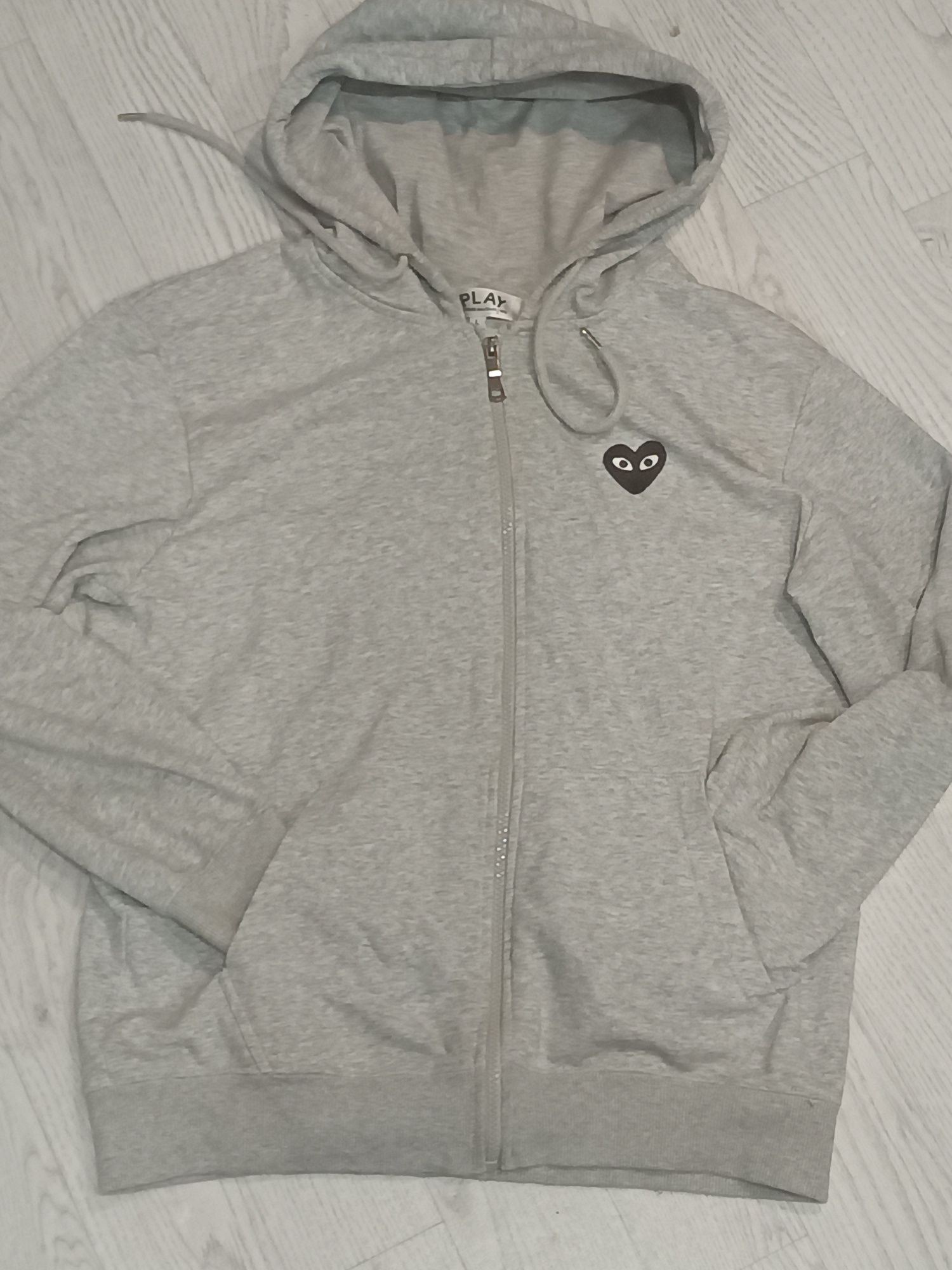 zip hoodie comme des garçons play