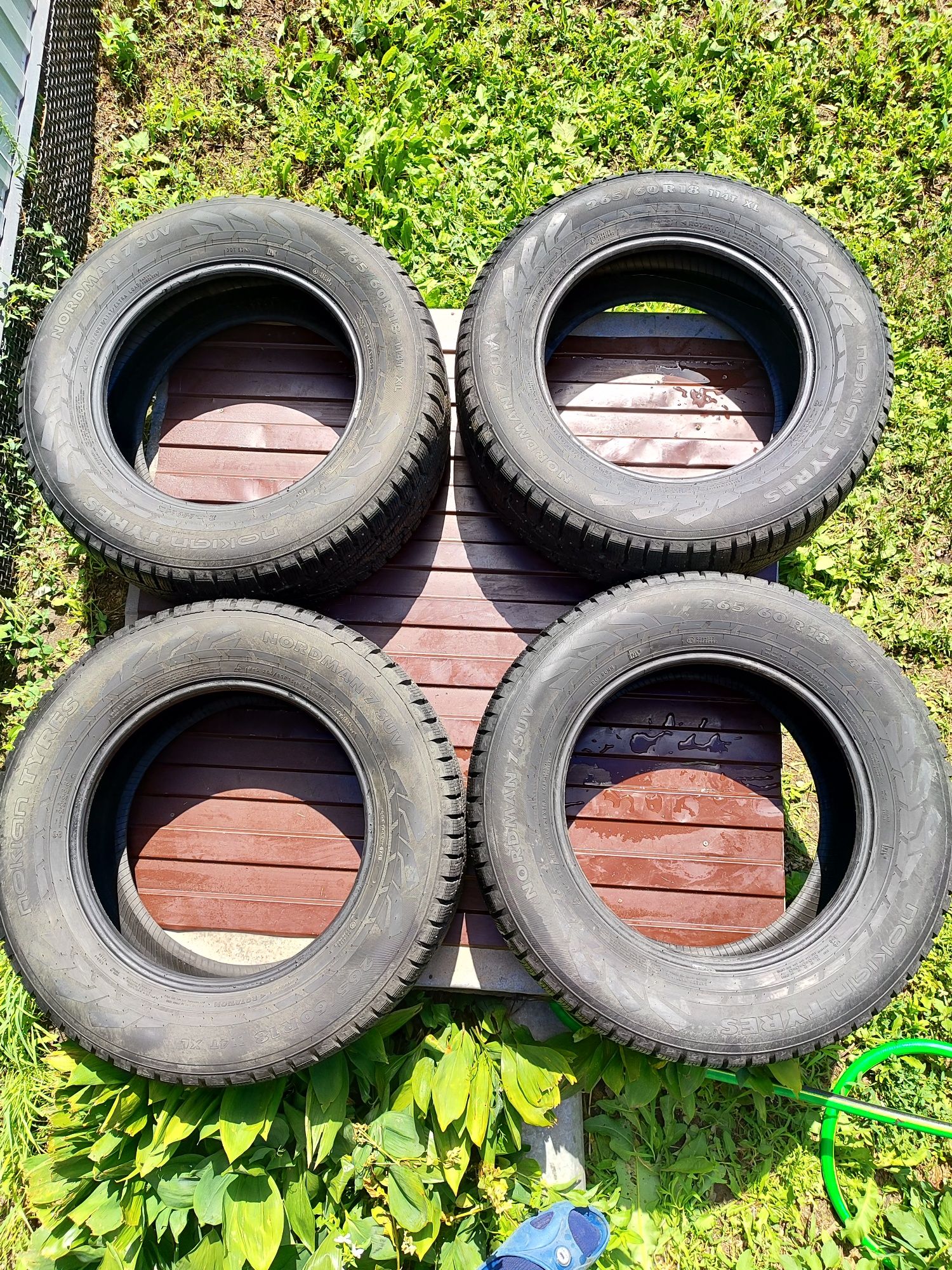 Шины шипы  265/60/R18, Nokian. Комплект 4 шт.