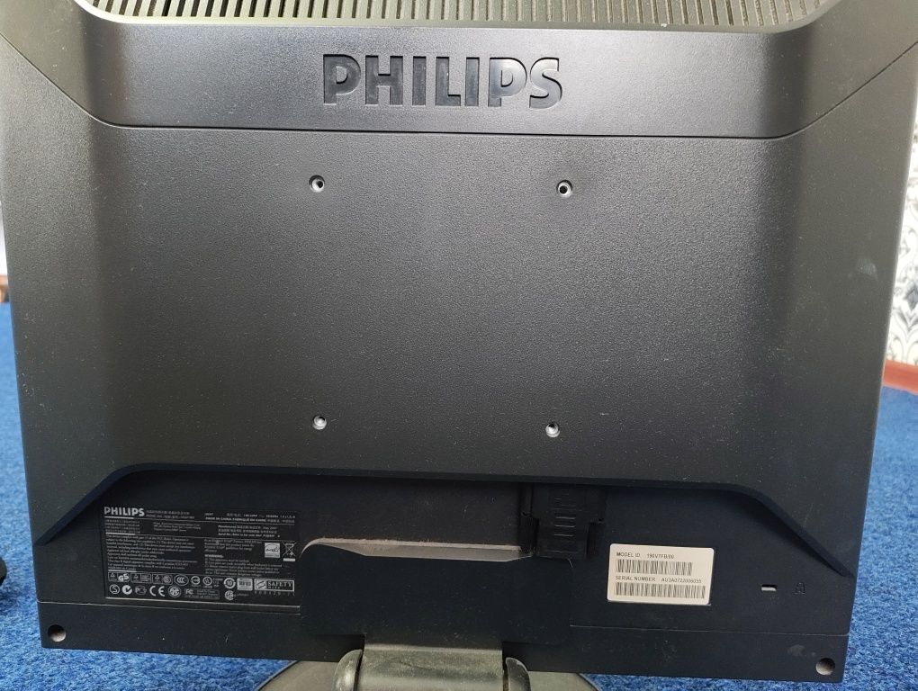 монитор 4:3 Philips