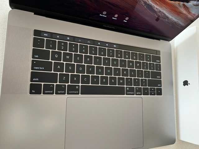 MacBook Pro 15 2017 / i7 2.9 16GB 512 SSD A1707