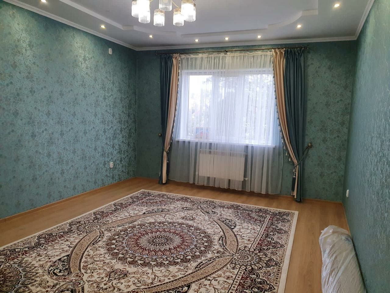 Продам коттедж 290 м2 Самал 3 НЕ ТОПИЛО!!!