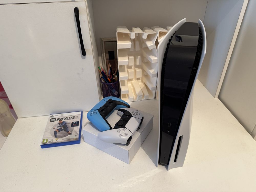 Sony playstation 5 с двумя джостиками