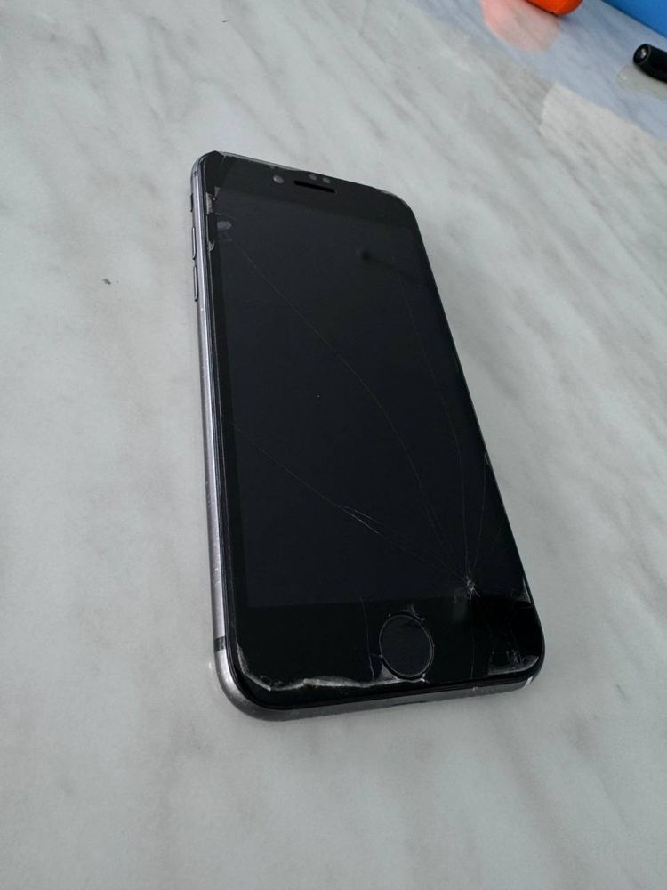 продам iphone 8 в хорошом состоянии