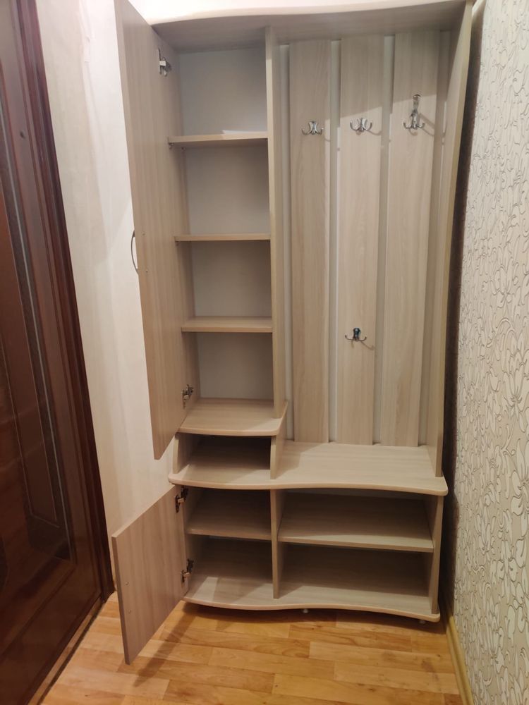 Продам шкаф в прихожую!