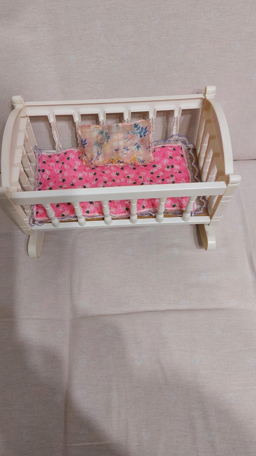 Продам игрушечную кровать