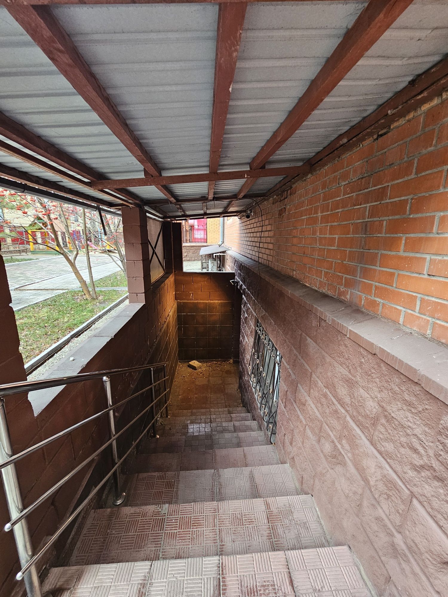 Продаю офисное помещение в Михайловке ЖК на Аманжолова 33/1 (Школьник)