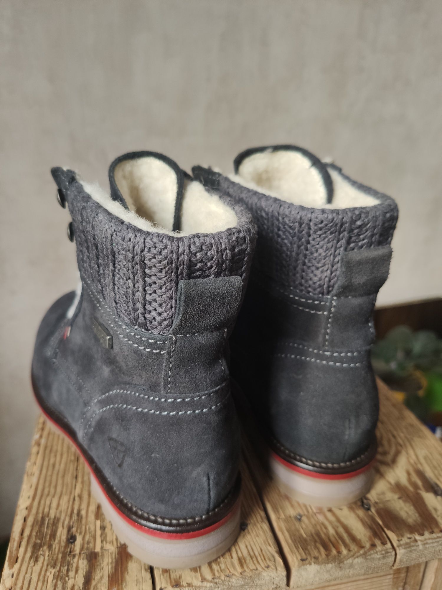 Ботинки женские Tamaris 36р.